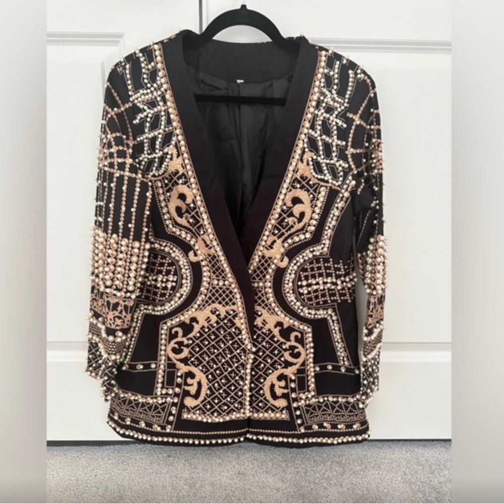 Pearl beaded black and gold blazer (XL)